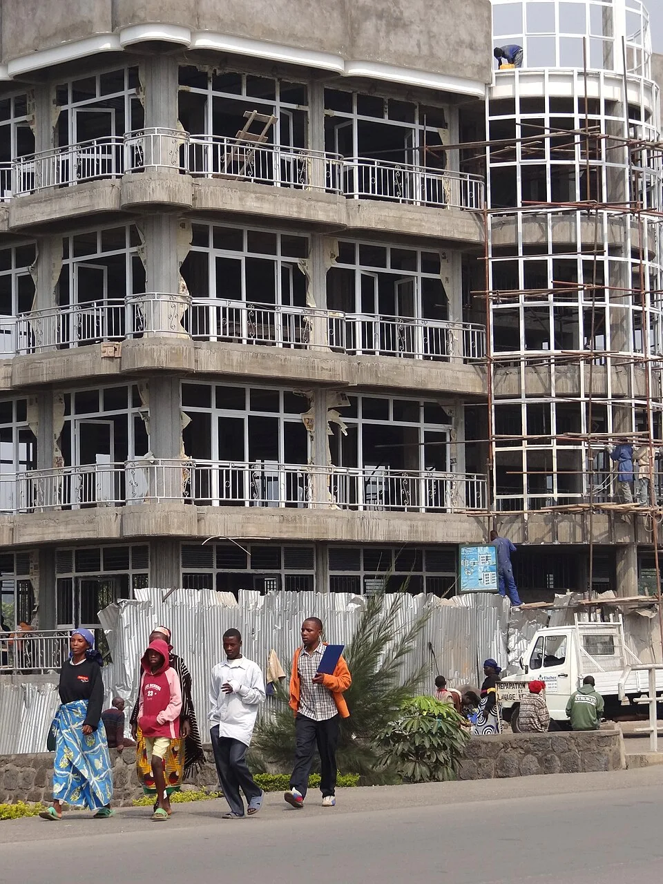 Inyubako irimo kubakwa muri Musanze, ifoto yo mu 2012
